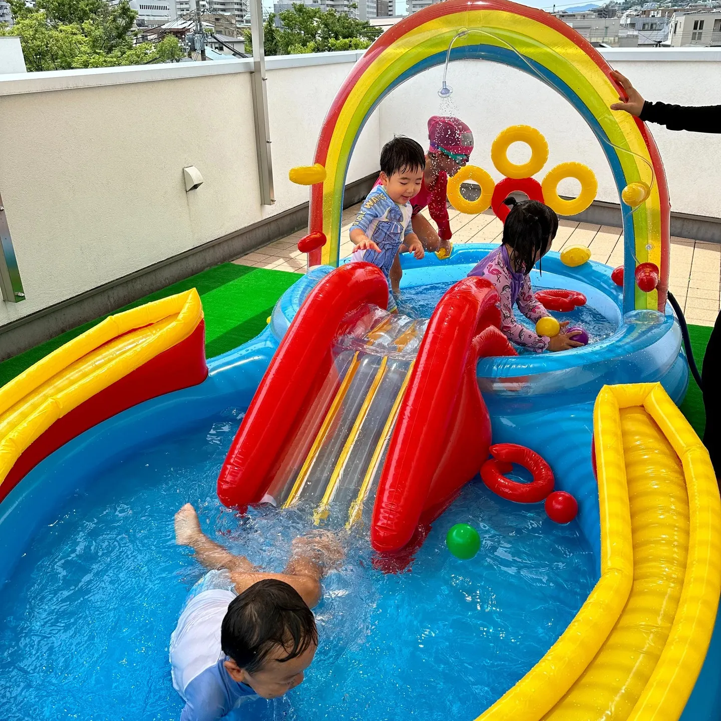 Sunny days, pool plays! 🏊‍♂️😎