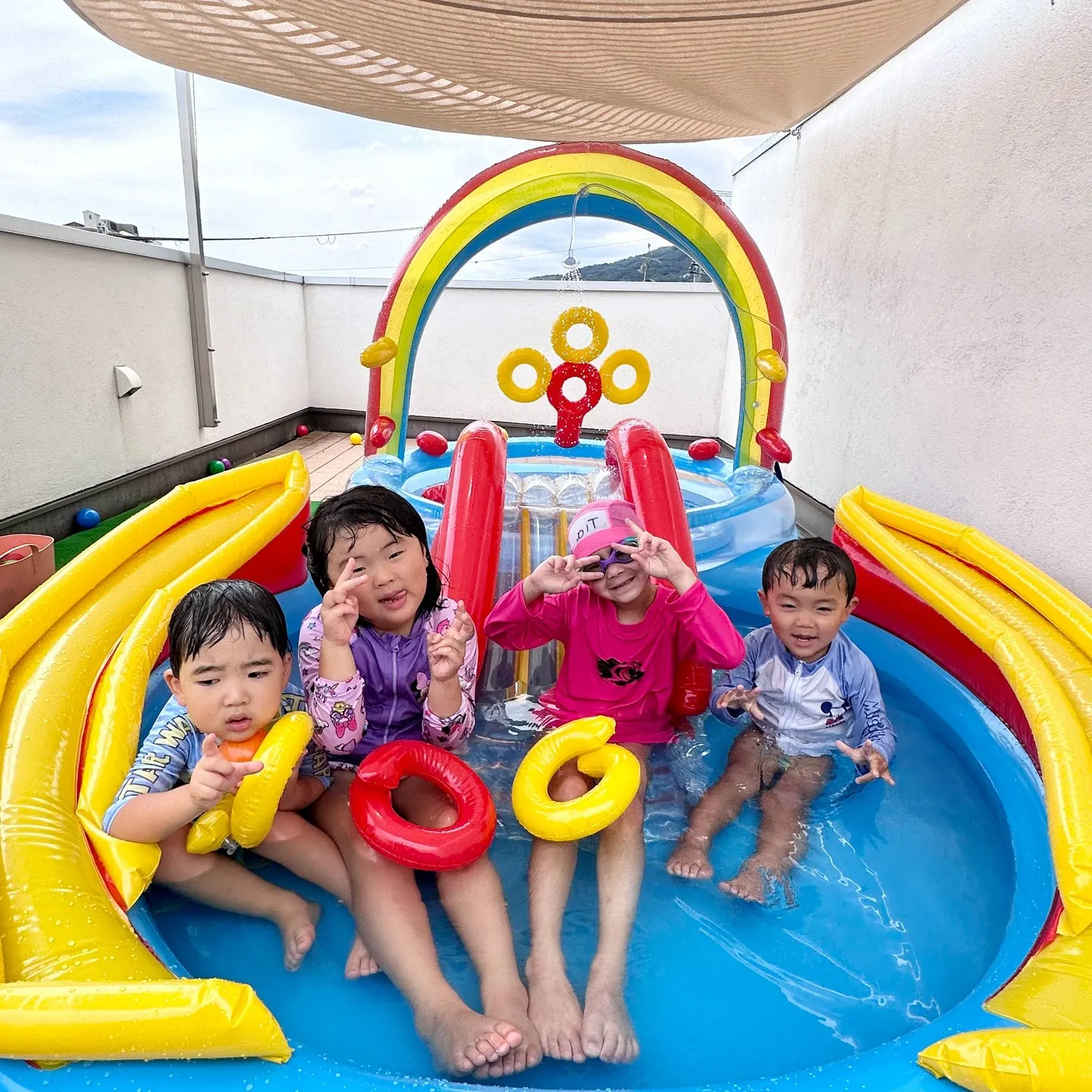 Sunny days, pool plays! 🏊‍♂️😎