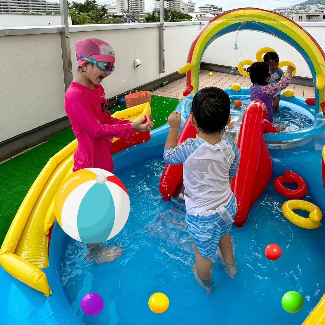 Sunny days, pool plays! 🏊‍♂️😎